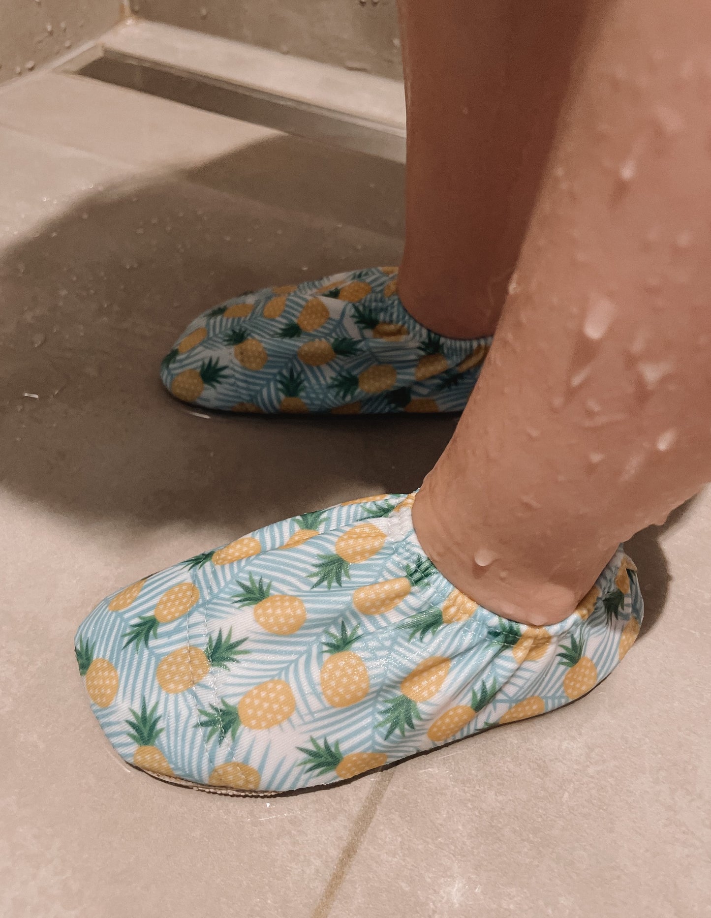 Badeschuhe - Ananas