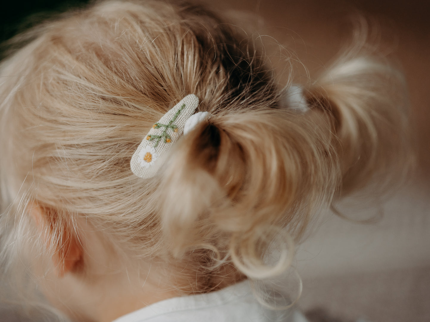 Linen embroidered hair clip set